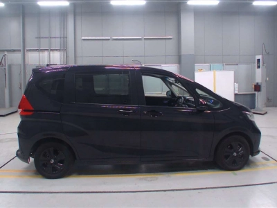 HONDA FREED + HYBRID