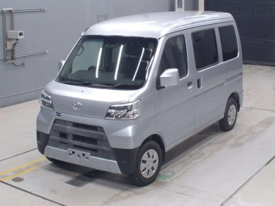 TOYOTA PIXIS VAN