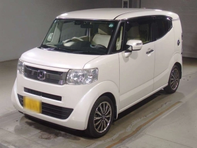 HONDA N-BOX SLASH