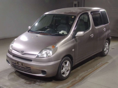 TOYOTA FUN CARGO