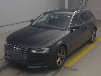 AUDI A4 AVANTE