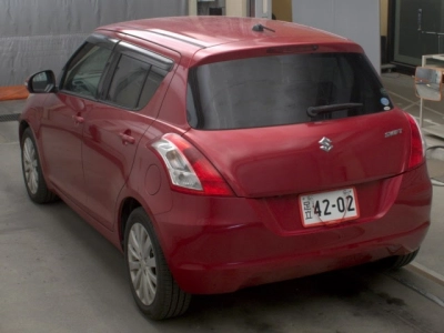 SUZUKI SWIFT