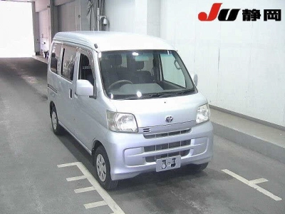 TOYOTA PIXIS VAN