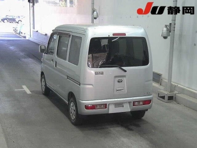 TOYOTA PIXIS VAN