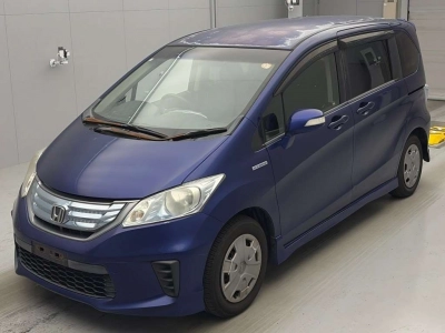 HONDA FREED HYBRID