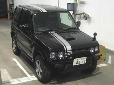 MITSUBISHI PAJERO MINI