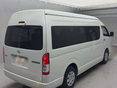 TOYOTA HIACE WAGON