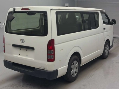 TOYOTA REGIUS VAN