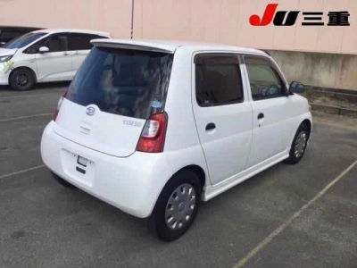 DAIHATSU ESSE