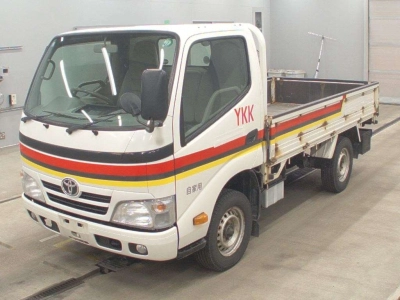 TOYOTA DYNA TRUCK