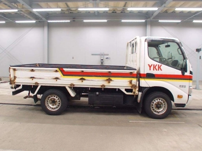 TOYOTA DYNA TRUCK