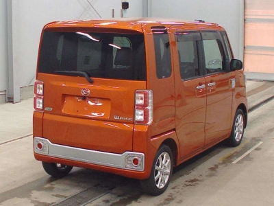 DAIHATSU WAKE