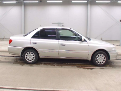 TOYOTA CARINA
