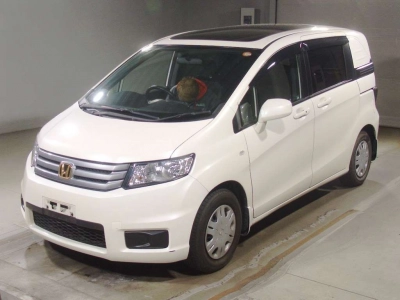 HONDA FREED SPIKE