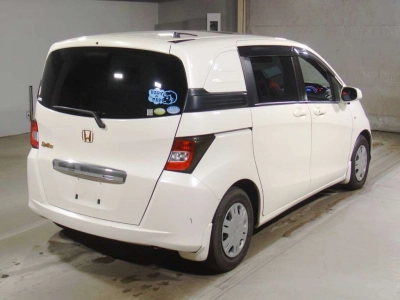 HONDA FREED SPIKE