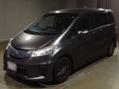 HONDA FREED HYBRID