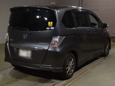 HONDA FREED HYBRID
