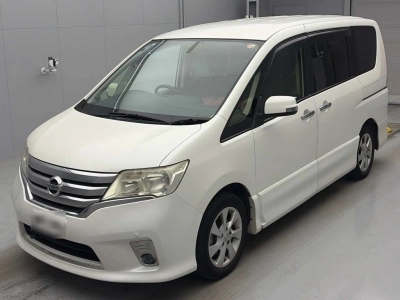NISSAN SERENA