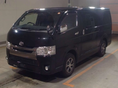 TOYOTA REGIUS VAN