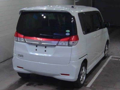 MITSUBISHI DELICA D:2