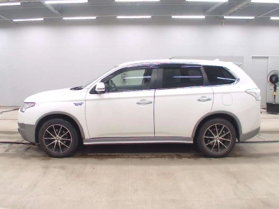 MITSUBISHI OUTLANDER PHEV