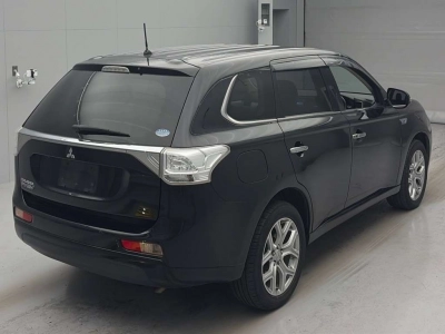 MITSUBISHI OUTLANDER PHEV