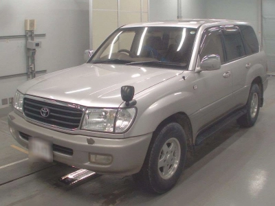 TOYOTA LAND CRUISER 100
