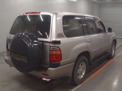 TOYOTA LAND CRUISER 100