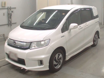 HONDA FREED SPIKE HYBRID