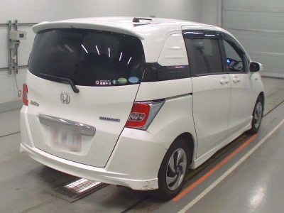 HONDA FREED SPIKE HYBRID