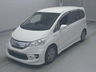 HONDA FREED HYBRID