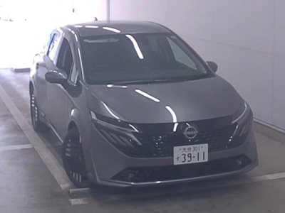 NISSAN AURA