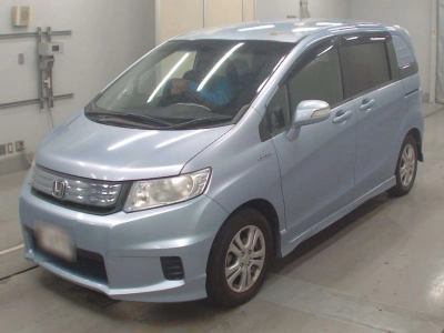 HONDA FREED SPIKE HYBRID