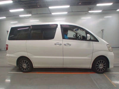 TOYOTA ALPHARD V