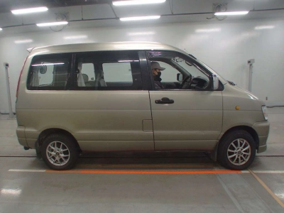 TOYOTA LITE ACE NOAH