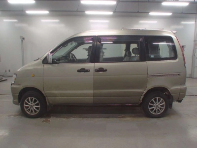 TOYOTA LITE ACE NOAH