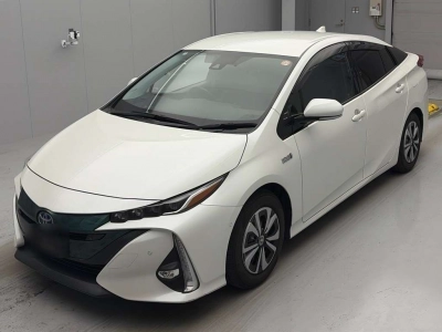 TOYOTA PRIUS PHV
