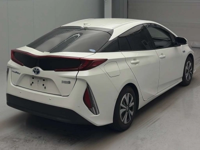 TOYOTA PRIUS PHV