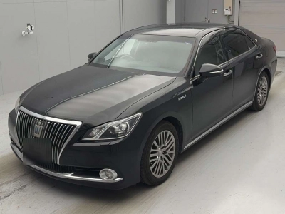 TOYOTA CROWN MAJESTA