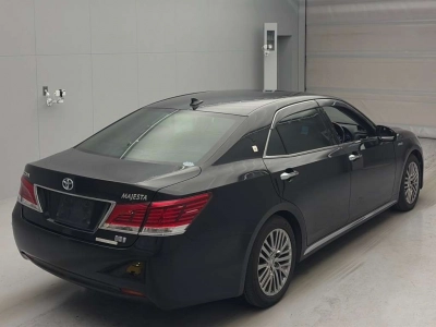 TOYOTA CROWN MAJESTA