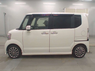 HONDA N BOX CUSTOM
