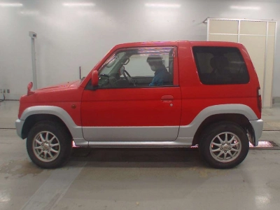 MITSUBISHI PAJERO MINI