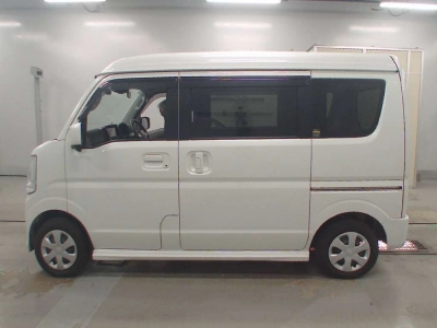 NISSAN NV100 CLIPPER RIO