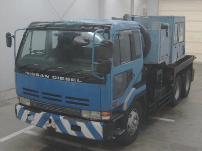 NISSAN UD