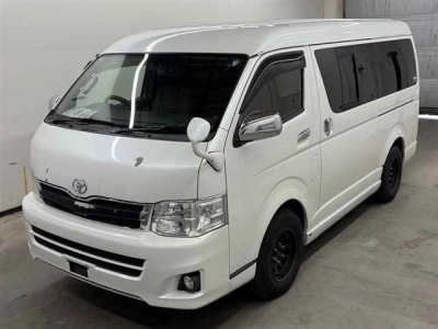 TOYOTA HIACE WAGON