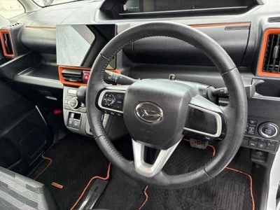 DAIHATSU TANTO FUN CROSS