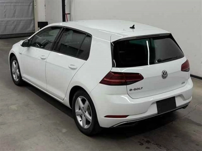 VOLKSWAGEN E-GOLF