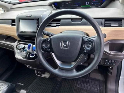 HONDA FREED HYBRID