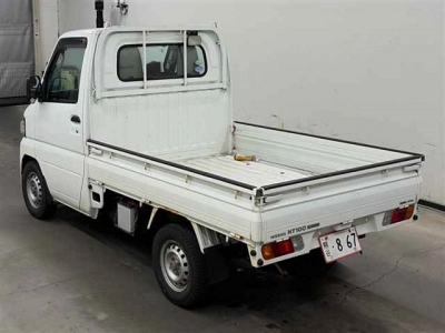 NISSAN CLIPPER TRUCK