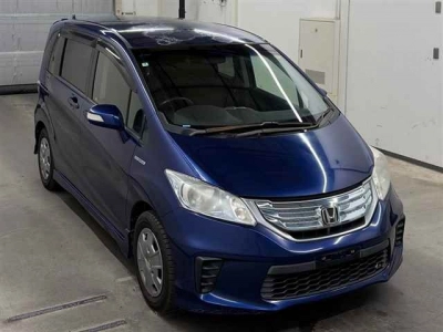 HONDA FREED HYBRID